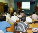 Ông Hứa Quang Tần báo cáo tại buổi phát động