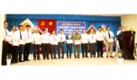 Khen thưởng những tập thể, cá nhân đóng góp xây dựng xã đạt chuẩn văn hóa NTM xã Thới Sơn.