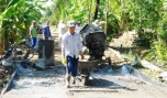 Một tuyến đường ở ấp Bình Hòa A, xã Tam Bình được thi công theo chuẩn NTM trong năm 2014.