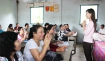 Buổi sinh hoạt, tuyên truyền tại CLB “Phòng, chống TNXH từ trong gia đình” của ấp Tân Bình 2A.