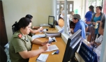 Hoạt động tại Phòng Quản lý xuất nhập cảnh.