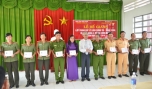 Bế giảng lớp trung cấp lý luận chính trị-hành chính, hệ vừa làm vừa học