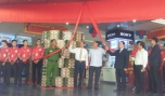 Ban Lãnh đạo ban ngành tỉnh cắt băng khai mạc.