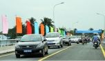 Ông Phạm Anh Tuấn, Phó Chủ tịch UBND tỉnh phát biểu tại lễ thông xe.