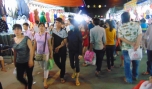 Chợ đêm Mỹ Tho thu hút hàng ngàn lượt khách hàng đến tham quan, mua sắm mỗi đêm vào những ngày cận Tết.