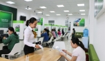 Khách hàng giao dịch tại trụ sở mới Phòng Giao dịch Mỹ Tho.
