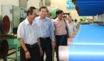 Ông Lê Văn Hưởng, Chủ tịch UBND tỉnh thăm và làm việc với Công ty Cổ phần May Công Tiến (TX. Gò Công).