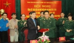Lễ ký kết chương trình phối hợp phát huy vai trò xung kích của tuổi trẻ tham gia xây dựng và bảo vệ chủ quyền an ninh biên giới quốc gia, giai đoạn 2013 - 2017. Ảnh: PC