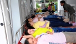 Công nhân đang nằm điều trị tại Trung tâm Y tế huyện Châu Thành.