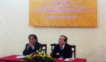 Nhà thơ Hữu Thỉnh, Chủ tịch Hội Nhà văn Việt Nam và nhà thơ Nguyễn Quang Thiều, Phó Chủ tịch Hội thông tin về Ngày thơ Việt Nam lần thứ 12.