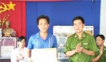 Ban Giám đốc Công an tỉnh khen thưởng tập thể bắt được tội phạm