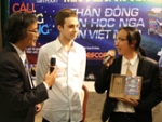 "Thần đồng văn học Nga" gặp nhạc sĩ khiếm thị Hà Chương