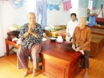 Những người già neo đơn đang được mái ấm Kim Phước nuôi dưỡng.