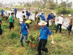 ĐV-TN tham gia công trình “Bảo vệ dòng sông quê hương”.