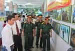 Khai mạc triển lãm ảnh “Thời bình người chiến sĩ” của Hà Quốc Thái