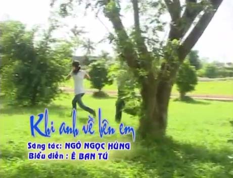 Khi anh về bên em