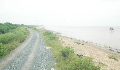 Đoạn xung yếu, đê biển trực diện với biển.