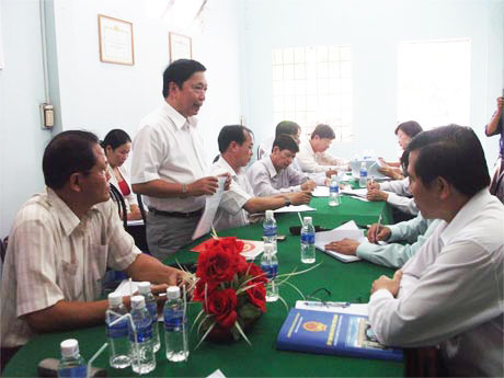 Bí thư Tỉnh ủy Trần Thế Ngọc phát biểu tại buổi làm việc với Công ty TNHH Một thành viên Công trình Đô thị TX. Gò Công.