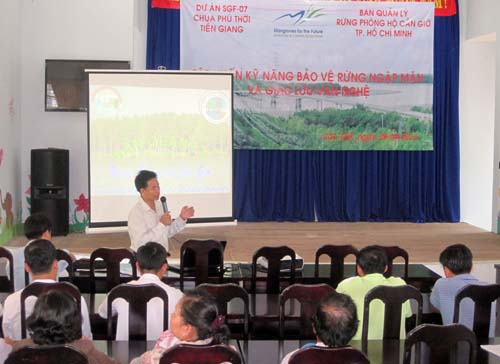 Tập huấn kỹ năng bảo vệ rừng ngập mặn