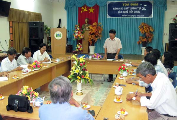 Tọa đàm nâng cao chất lượng Tạp chí Văn nghệ Tiền Giang