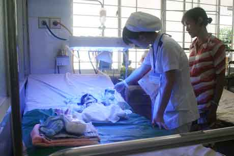 Đẩy mạnh xã hội hóa sàng lọc sơ sinh