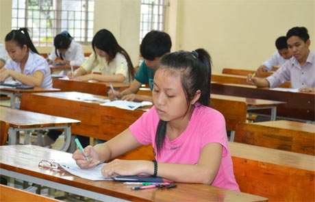 Kỳ thi ĐH-CĐ đợt 2 vào ĐH Tiền Giang diễn ra an toàn, nghiêm túc