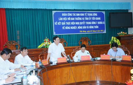 Đoàn Ban Kinh tế TW làm việc về thực hiện NQTW 7 (Khóa X)