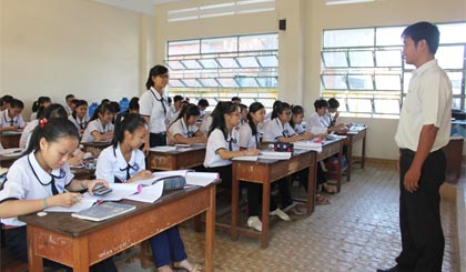 “Dạy thêm, học thêm” trong Trường THPT Chợ Gạo.