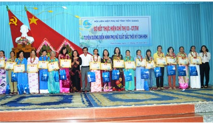 Hội LHPN tỉnh: Tuyên dương phụ nữ điển hình học tập và làm theo Bác