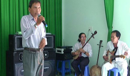 Các thành viên của CLB hầu hết là tài tử “cây nhà lá vườn”.