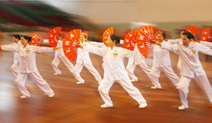 Vận động thể lực vừa sức, đều đặn rất tốt cho sức khỏe của người cao tuổi. Ảnh: huỳnh ngọt