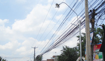 Trụ đèn trên các tuyến ở xã Tân Hoà Thành.