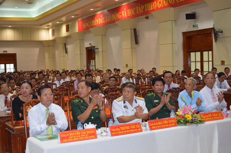 các đồng chí cách mạng lão thành