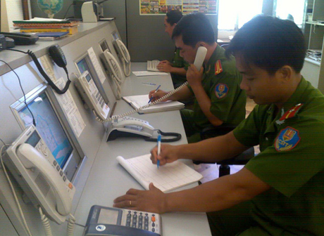 Lực lượng Cảnh sát 113 trực tổng đài tiếp nhận thông tin “nóng”.