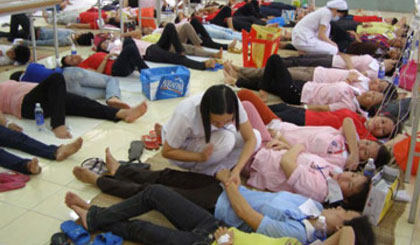 Ngộ độc thực phẩm đông người.