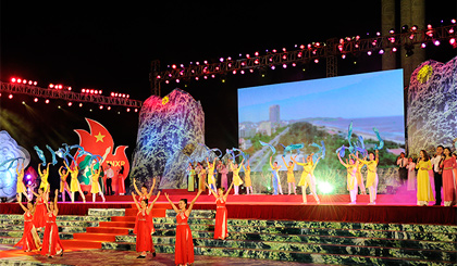  Một tiết mục văn nghệ trong chương trình nghệ thuật 