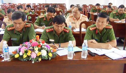 Hội nghị sơ kết 6 năm phòng, chống tội phạm về ma túy Công an các tỉnh giáp ranh.