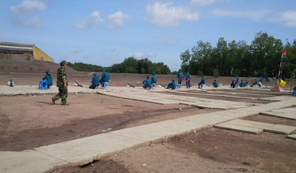 Thực hành ngắm bắn tại Trường bắn 908.