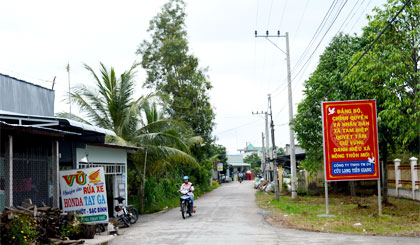Lộ Giồng (xã Tam Hiệp, huyện Châu Thành) đang cần đầu tư tuyến hạ thế.