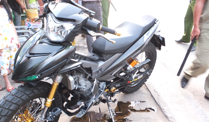 Xe Exciter hư hỏng nặng.