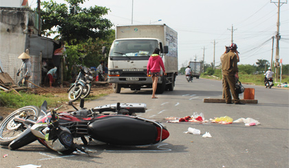 Hiện trường vụ tai nạn khiến bà Xuân bị thương rất nặng.