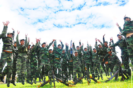 “Luyện tập - khỏe!”. Ảnh: Duy Sơn