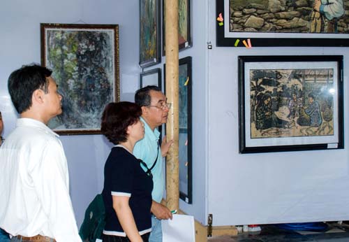 Hội đồng giám khảo chấm giải cuộc thi