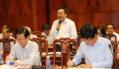 Ông Nguyễn Hữu Đệ, Trưởng Văn phòng Đại diện VCCI tại tỉnh Tiền Giang đánh giá cao những nỗ lực của tỉnh Tiền Giang trong triển khai thực hiện Nghị quyết số 35 và Nghị quyết 06, với nhiều giải pháp hỗ trợ và phát triển DN