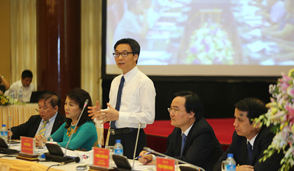 Bãi bỏ các quy định cứng nhắc, "cầm tay chỉ việc"