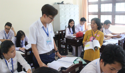 Đổi mới phương pháp dạy và học môn Lịch sử là yêu cầu cấp thiết.