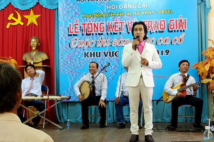 Chương trinh văn nghệ chào mừng