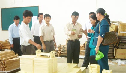 Giám sát việc thực pháp luật lao động, Công đoàn và BHXH tại Doanh nghiệp tư nhân SD (Cụm công nghiệp Trung An, TP. Mỹ Tho)