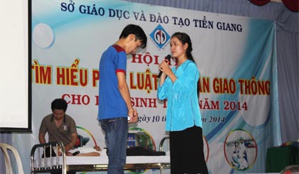 Một tiết mục dự thi tiểu phẩm ATGT.