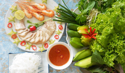 Chọn thực phẩm sạch và giữ vệ sinh trong chế biến, bảo quản thức ăn là nguyên tắc bảo đảm an toàn cho mỗi bữa ăn.